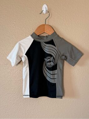 Place Toddler Rash Guard Top - Black & Gray